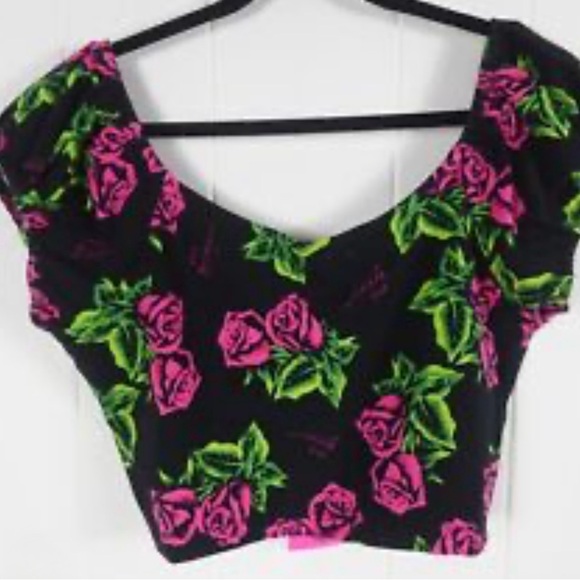 NWT [Betsey Johnson] Rose Floral Cap Sleeved Button-Down Cropped Women’s X-Large - Picture 6 of 7